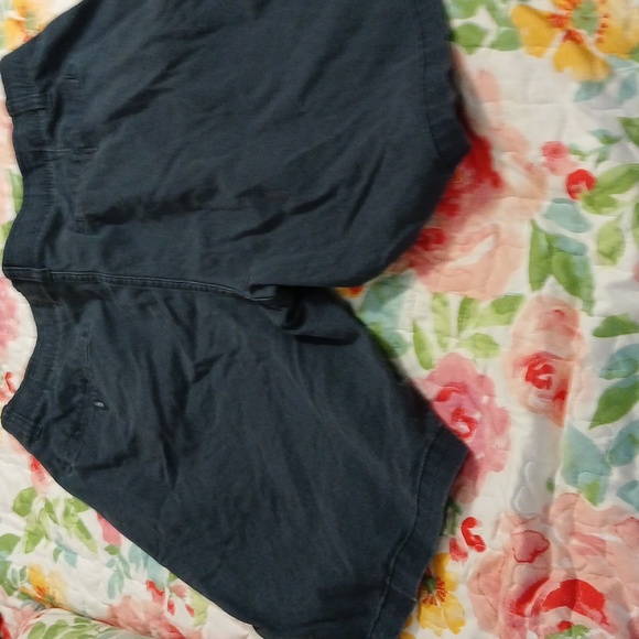 Mens shorts - Picture 2 of 3